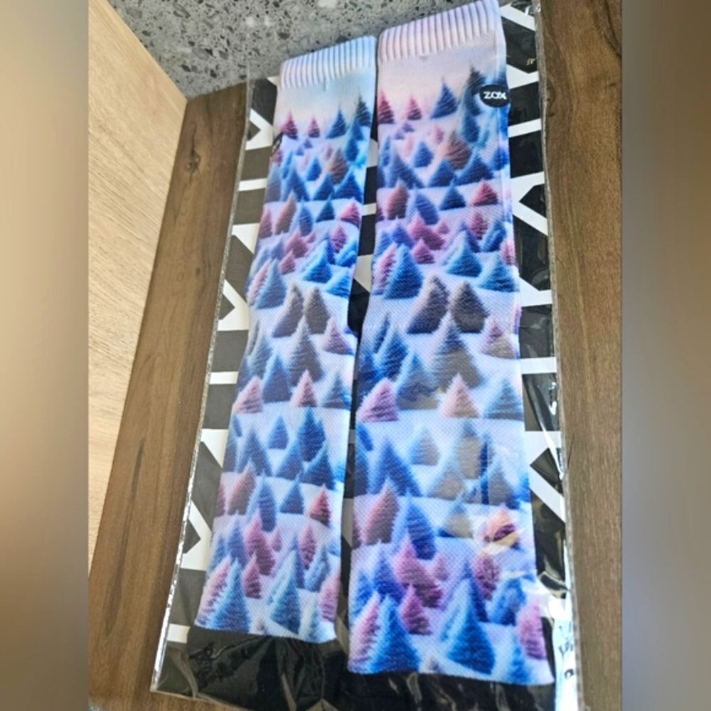 ZOX ADVENT SURPRISE ZOX SOX Winter Tree Ombre long socks Collectible Rare OSFA